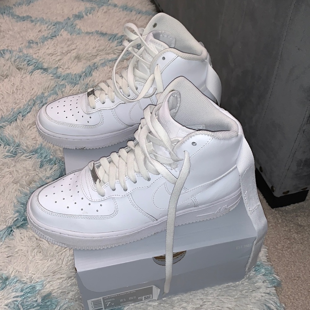 Nike Air Force 1 High - White - Size 7Y (women’s 8.5)